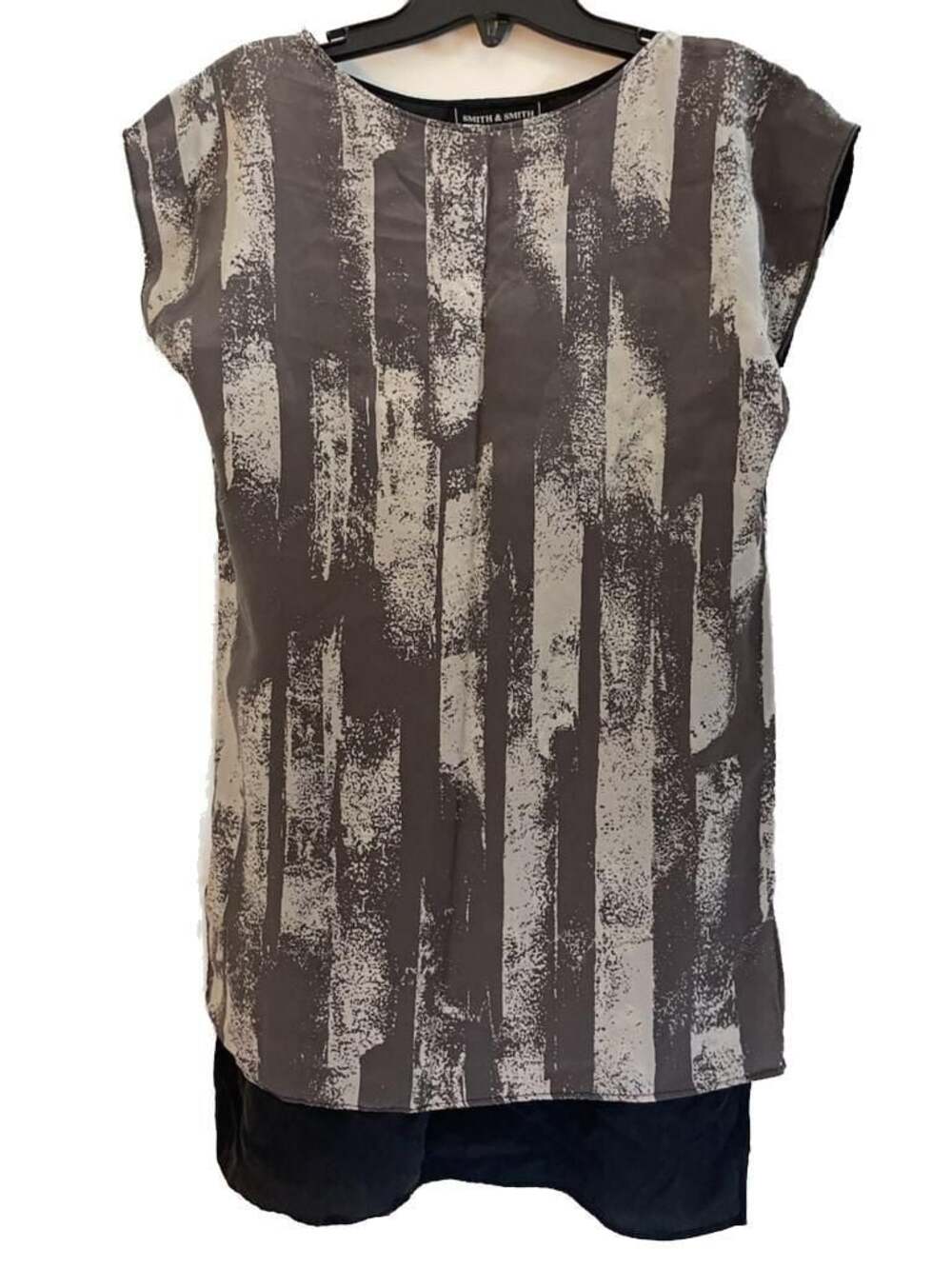 Smith & Smith New York City 100% Silk Abstract Print Tunic Top